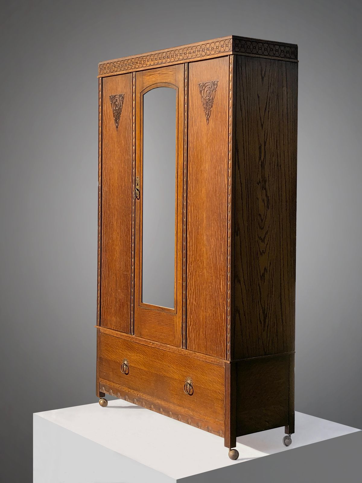 Cabinet Arts & Crafts / Art Nouveau By Harris Lebus, England 1900 photo furniture