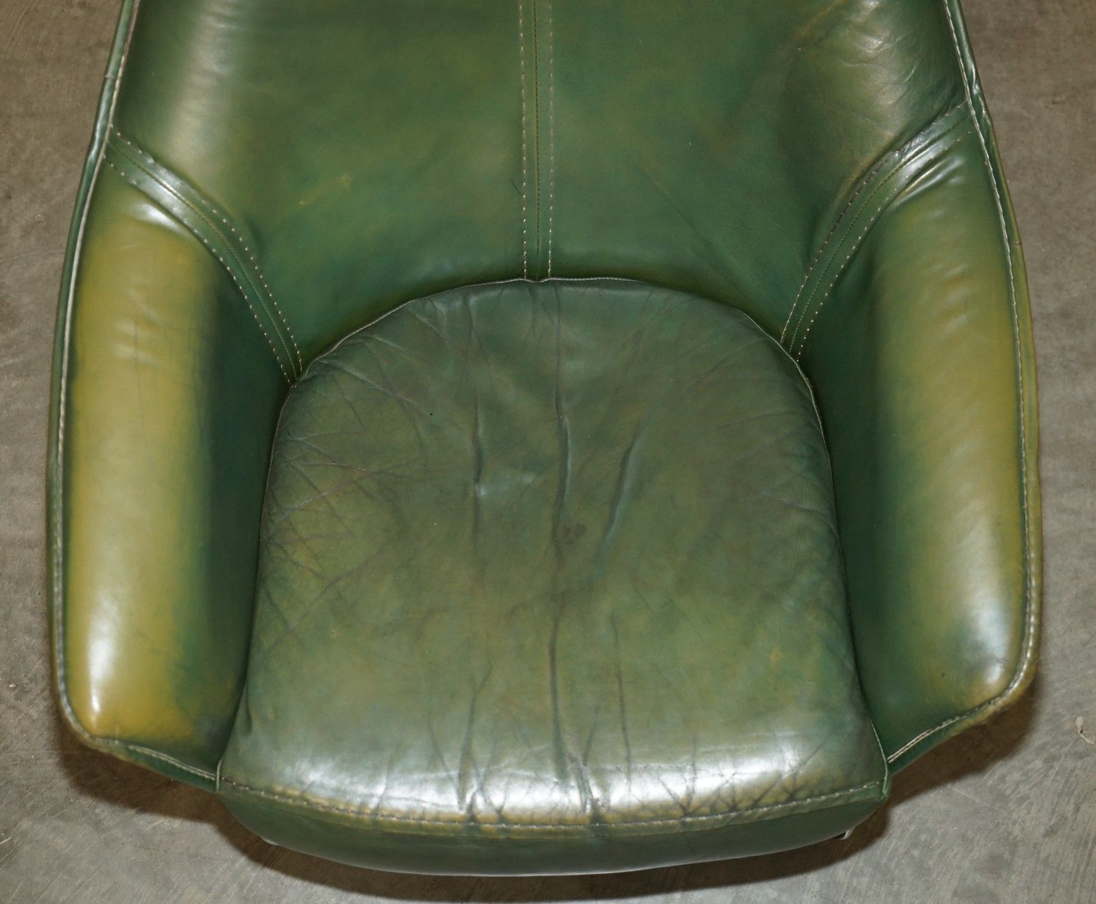 Vintage Circa 1970's Green Leather Sculptural Sofa Armchair Footstool Suite photo vinterior