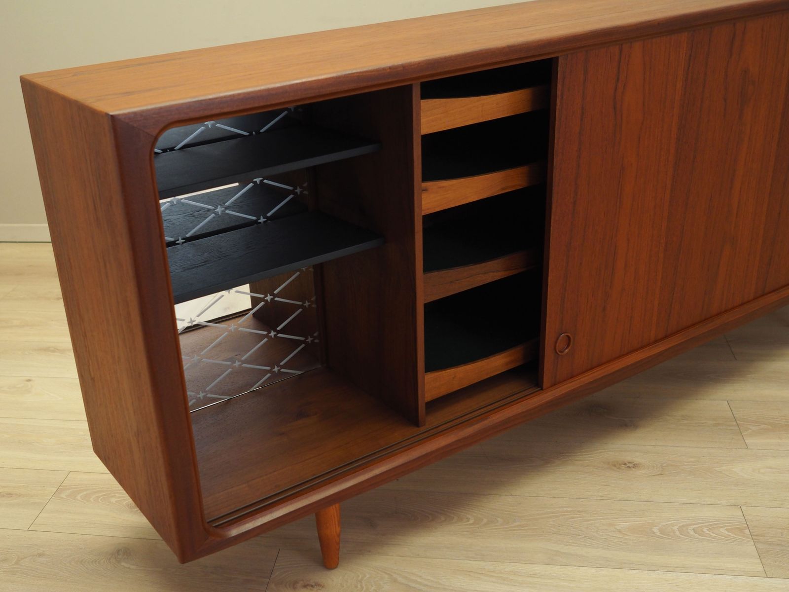 photo buy Teakhouten Dressoir, Deens Design, Jaren 1970, Productie: Denemarken