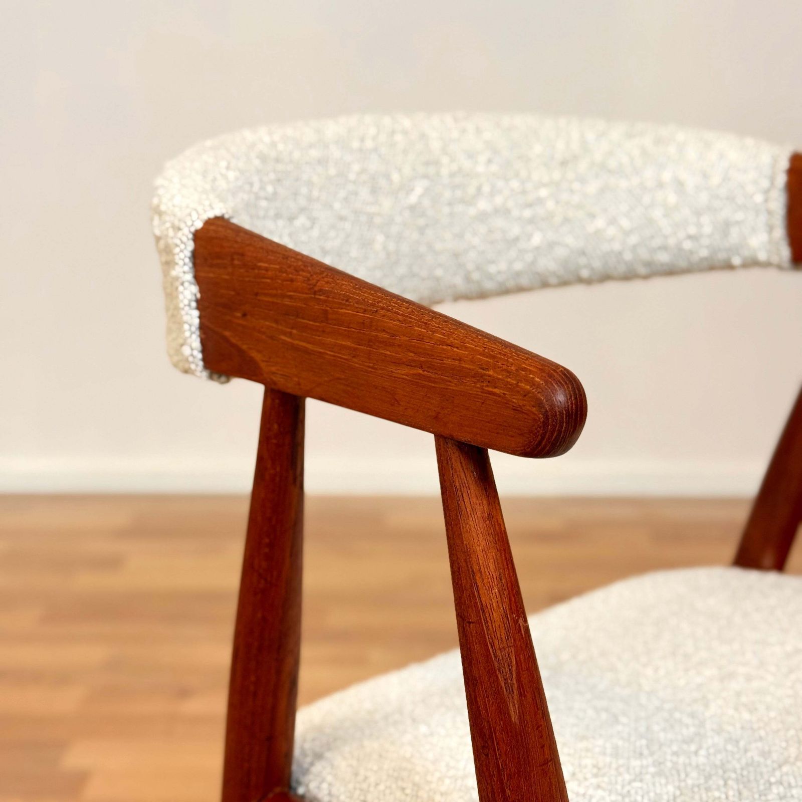 photo furniture Set Of 4 Chairs In Teak, By Ejner Larsen & Aksel Bender Madsen, 1950s 60s, Denmark