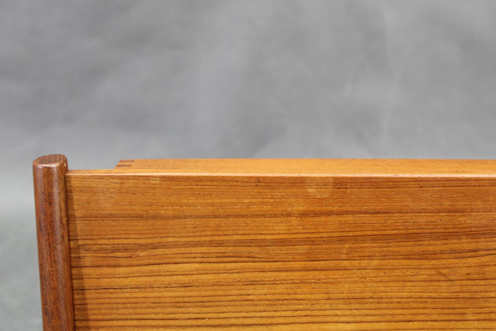 photo vinterior 1950s Pair Of Rare Borge Mogensen Teak Floating Night Stand By Dyrlund Denmark