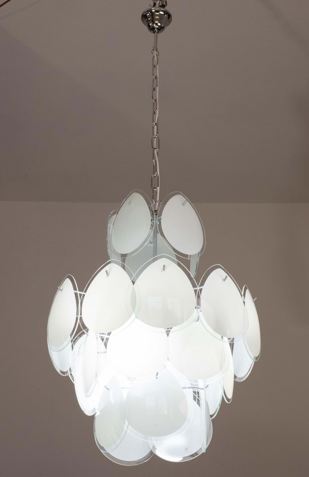 Vistosi White Murano Glass Teardrop Shaped Discs Chandelier, Italy, 1970s photo furniture