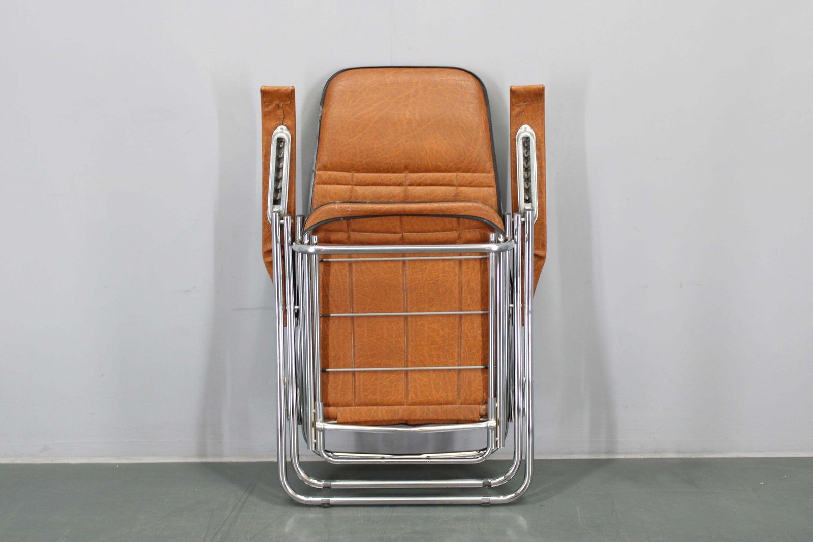 1970s Italian Folding Lounge Chair With Leatherette Upholster photo for sale
