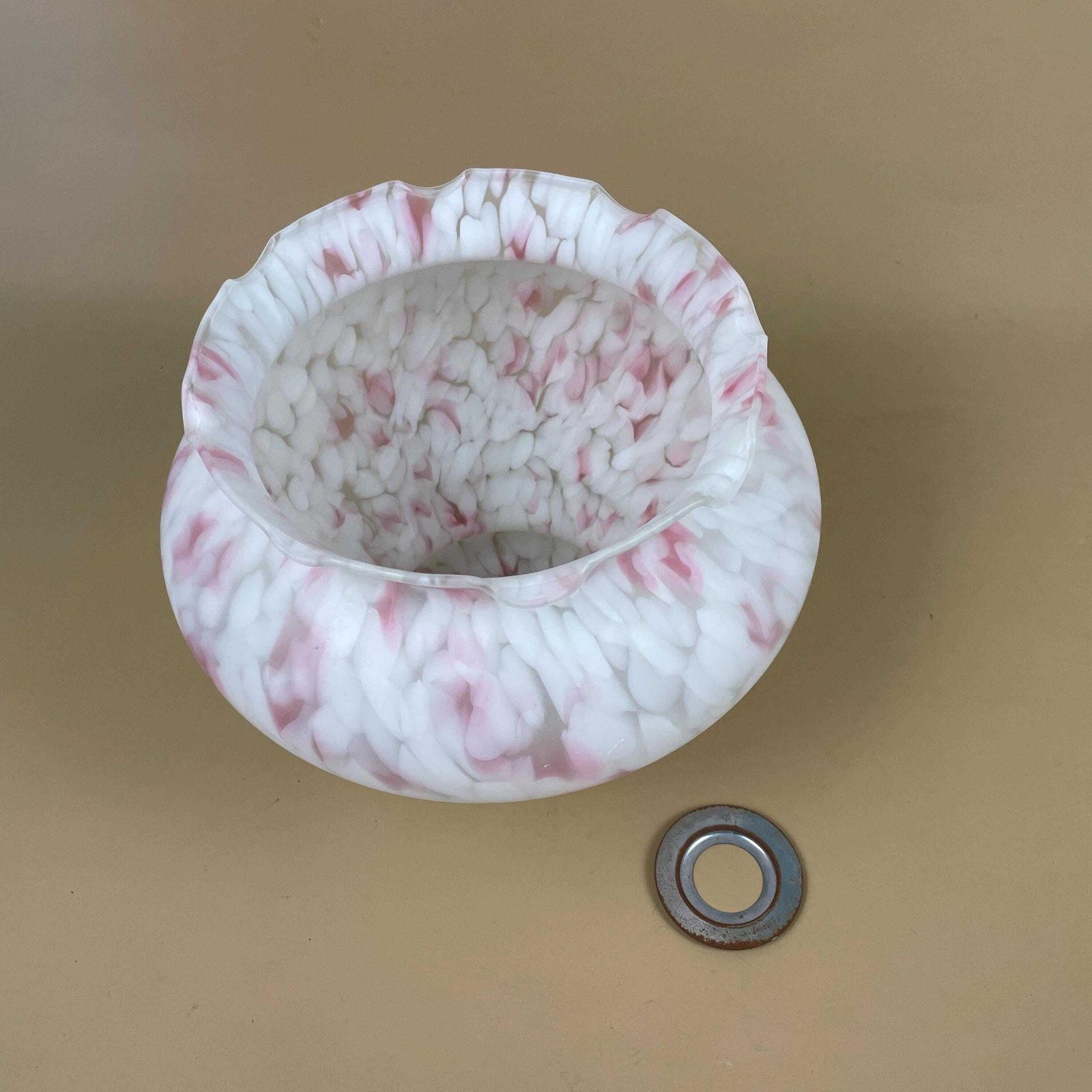 photo furniture Vintage Glass Ceiling Light Shade White Pink Frosted Pendant Stain Glass Tiffany Style Mushroom Patterned Milky Art Deco Scallop Frilly Edge