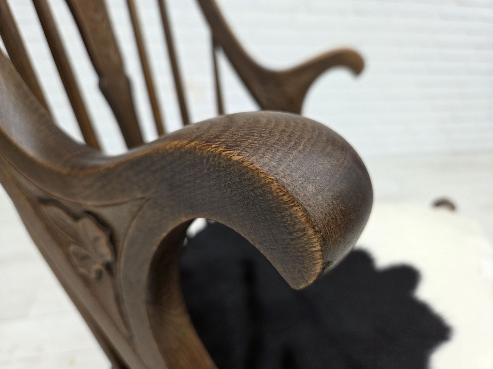 photo vintage 1960s, Danish High Backed Armchair, Reupholstered, Furniture Cowhide, Oak.