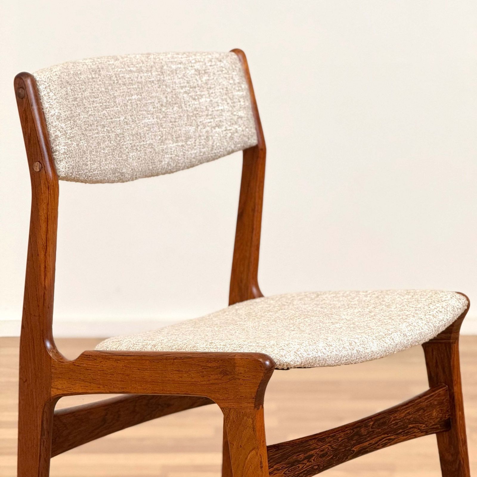 Set Of 6 Dining Chairs In Santos Rosewood By Erik Buch For Nova Stolefabrik photo 2071.0