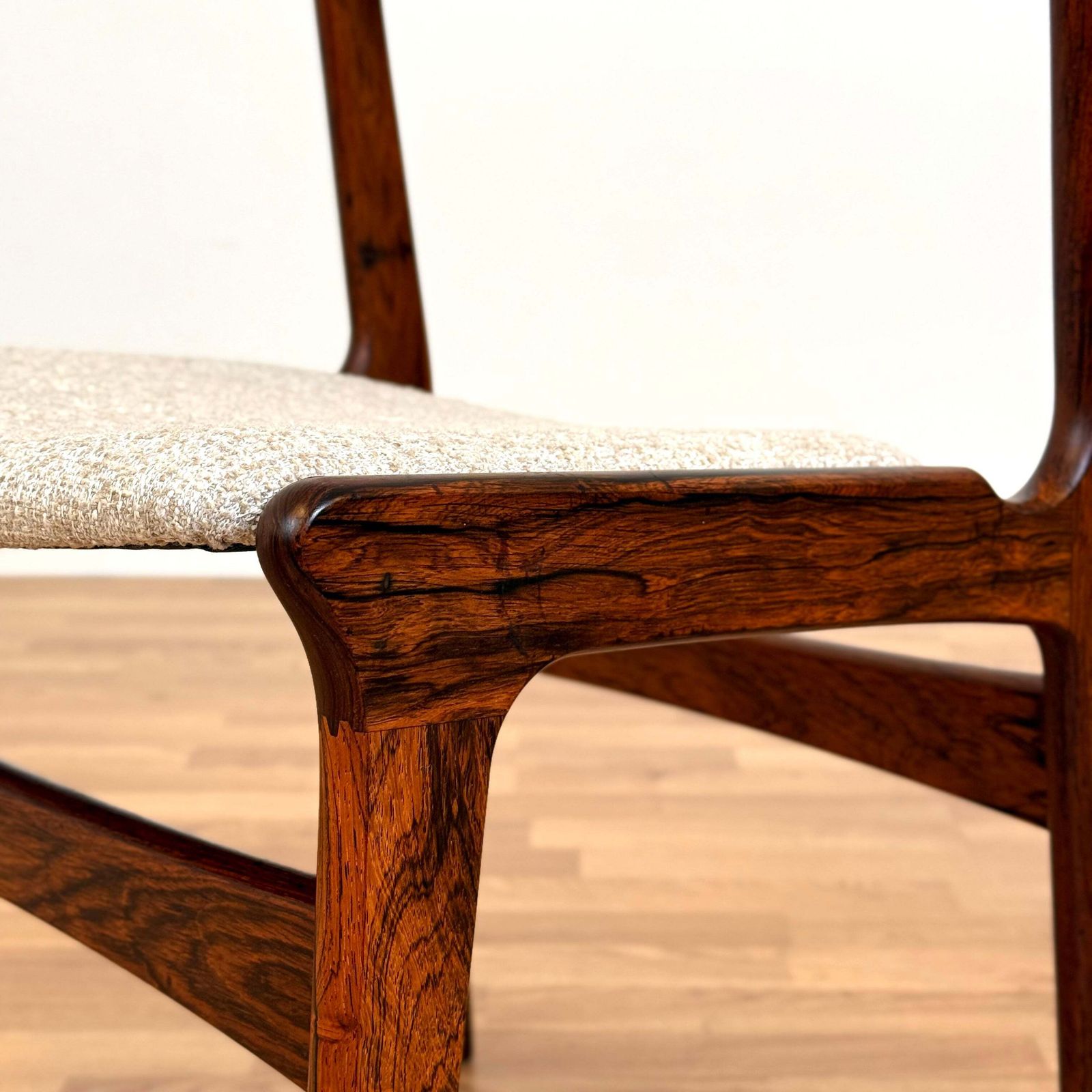 photo furniture Set Of 6 Dining Chairs In Santos Rosewood By Erik Buch For Nova Stolefabrik