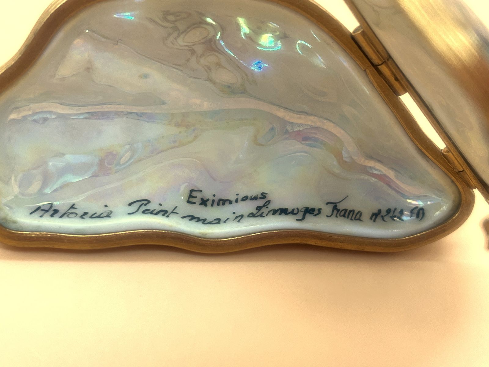 Eximious Artoria Limoges Porcelain France Oyster Shell With Luster Design Hand Painted Trinket / Jewelry Box. photo buy