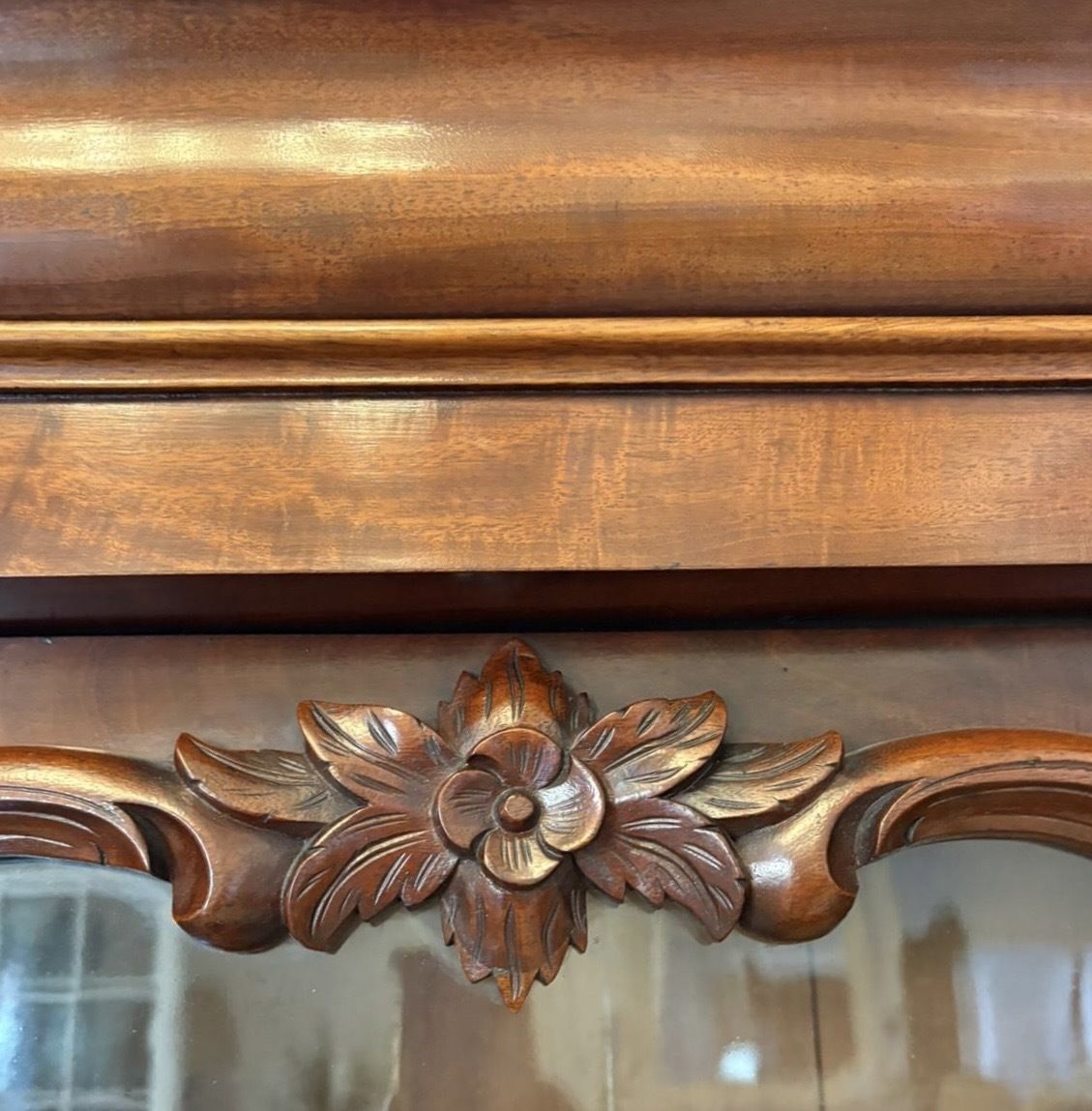 Superb Quality Antique 19th Century Figured Mahogany Bookcase photo for sale