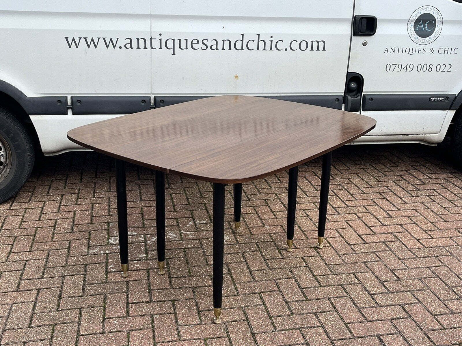 photo vintage Mid Century G Plan Extending Dining Table & Chairs