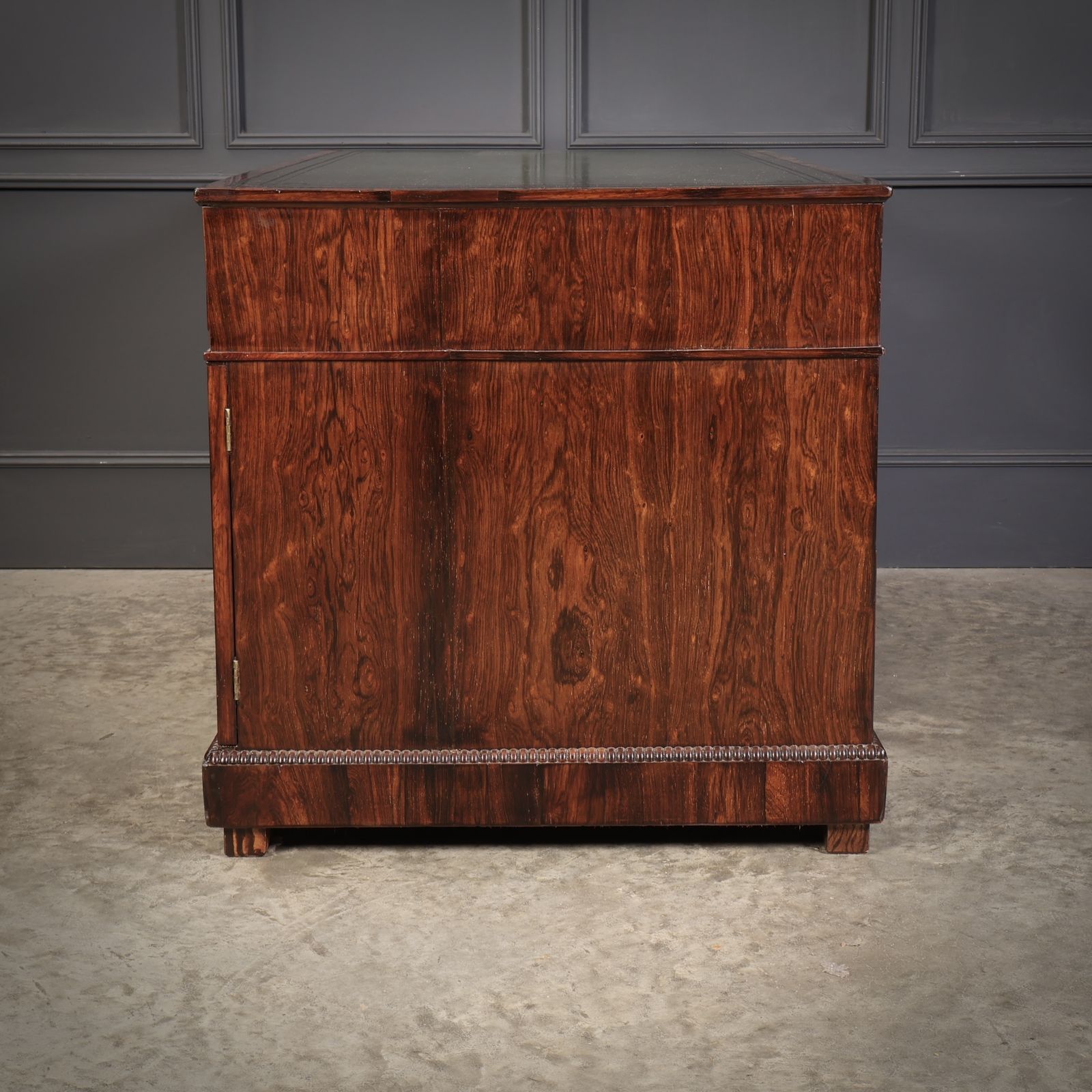 photo vinterior Rare William IV Rosewood Partners Desk