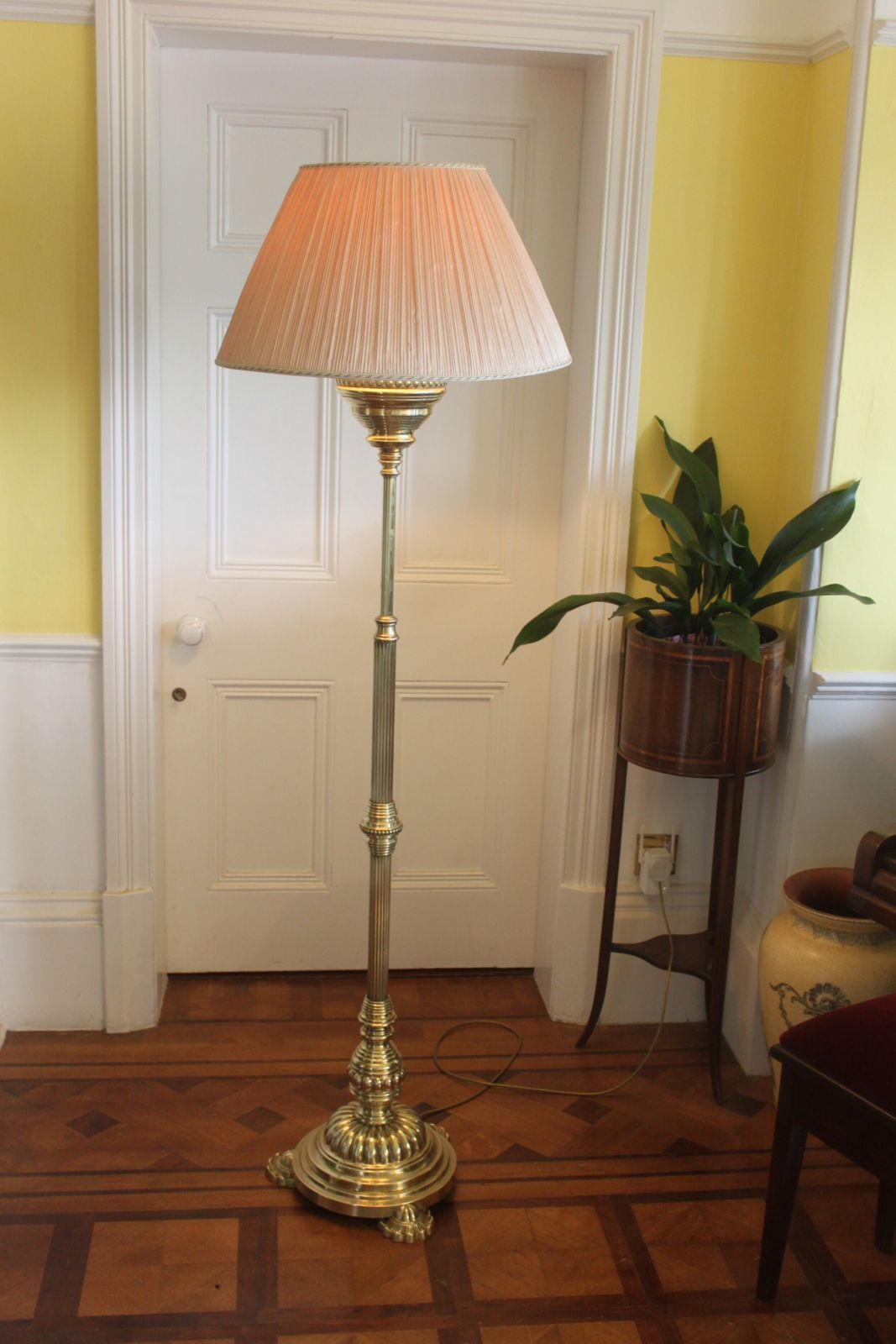 Victorian Telescopic Brass Standard Lamp