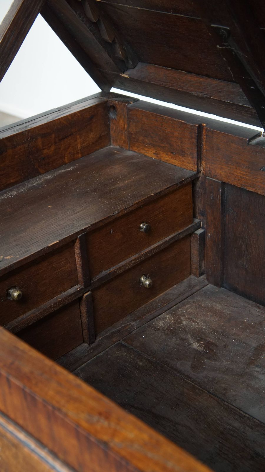 2656.2516 Stunning, Characterful Antique 18th Century English Mule Chest photo