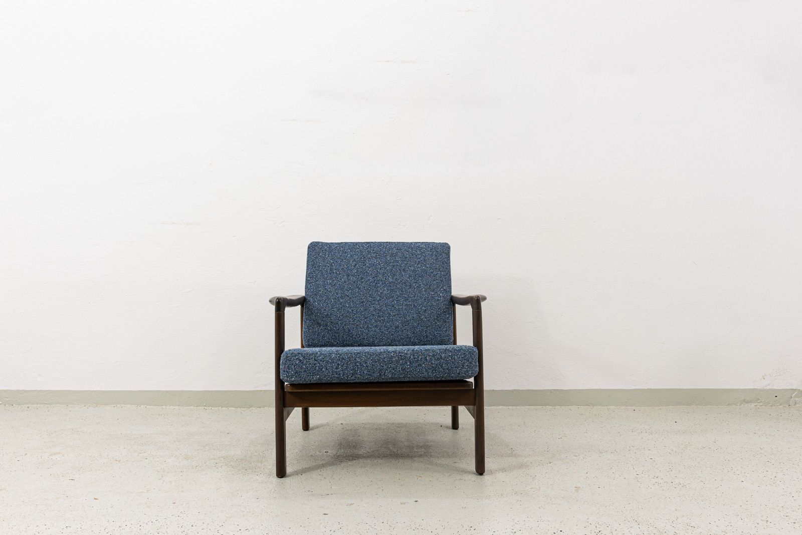 photo furniture Mid Century Armchair, B7522 By Zenon Bączyk, Poland, 1960's