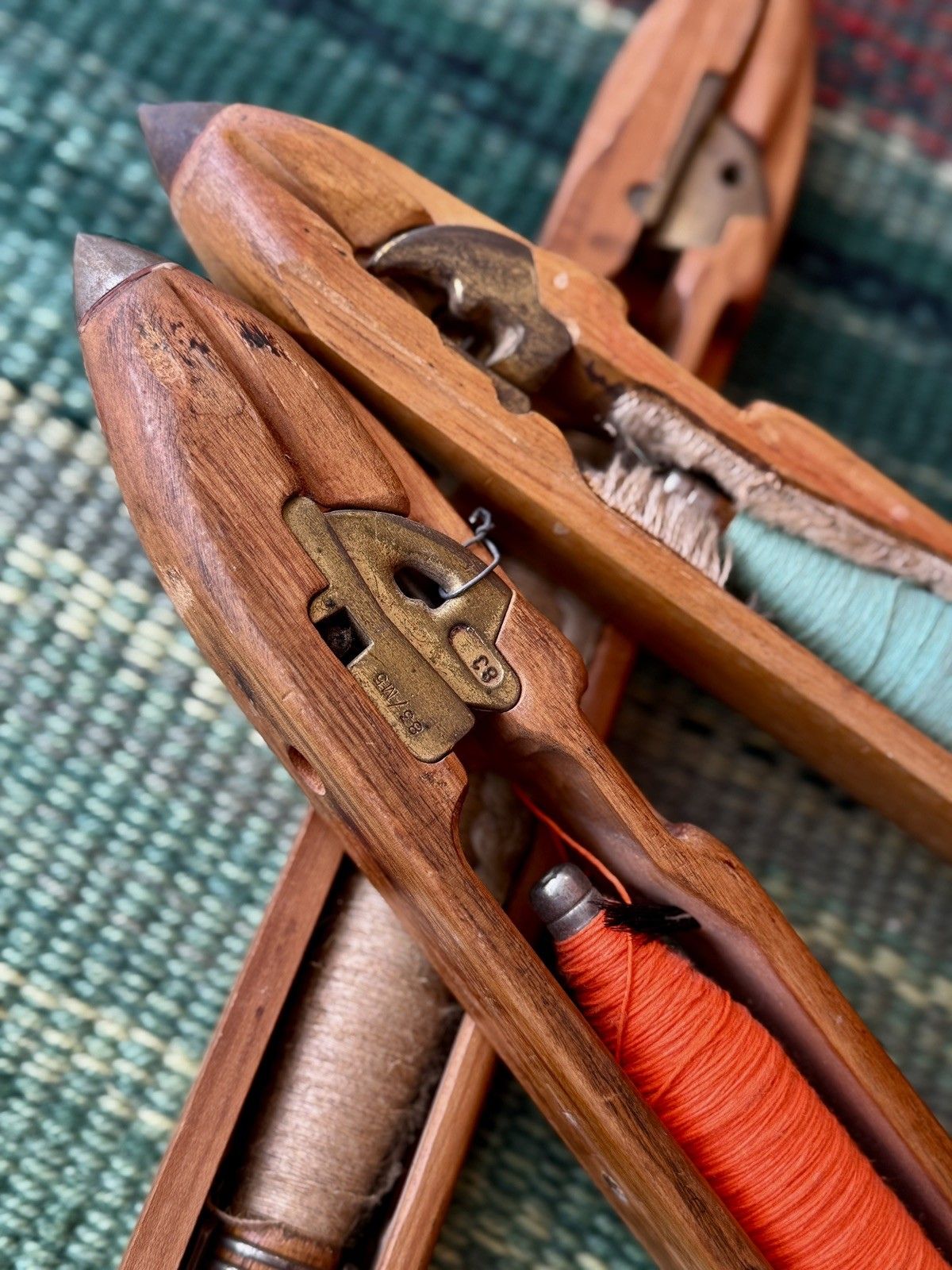Set Of 3 Vintage French Heuchel Wooden Boat Spool/Shuttle/Weaving/Loom Bobbins photo vinterior