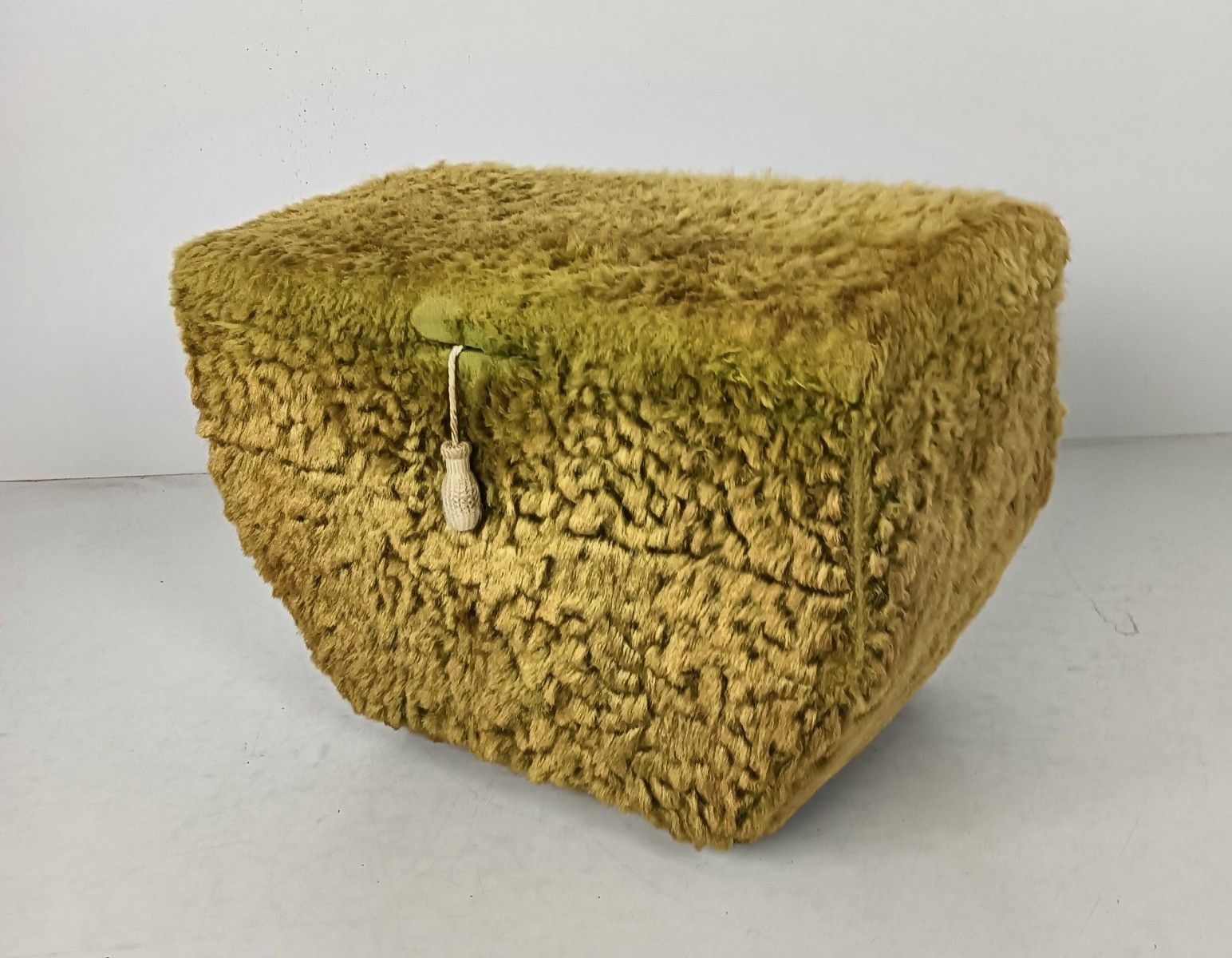Antique Sewing Box Basket Worker Green Fabric White Plastic Quilting Knitting St photo vintage