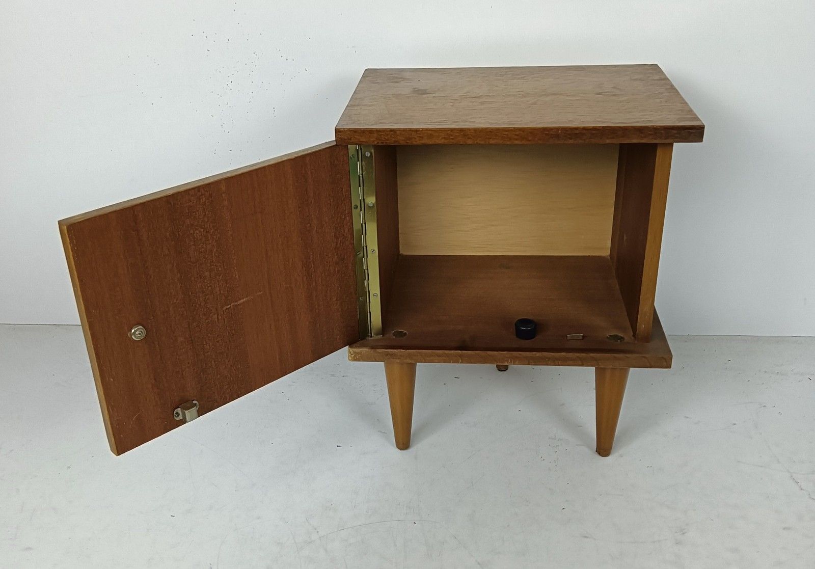 Vintage Wooden Nightstand Mid Century Modern Style End Table Modernist Funky  Mo photo Furniture