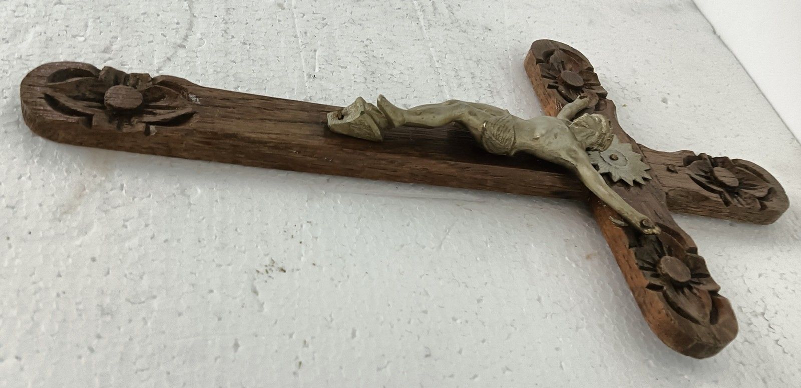 Small Vintage Wall Crucifix Cross Carved Wood Spelter Corpus Christi, Lovely photo buy