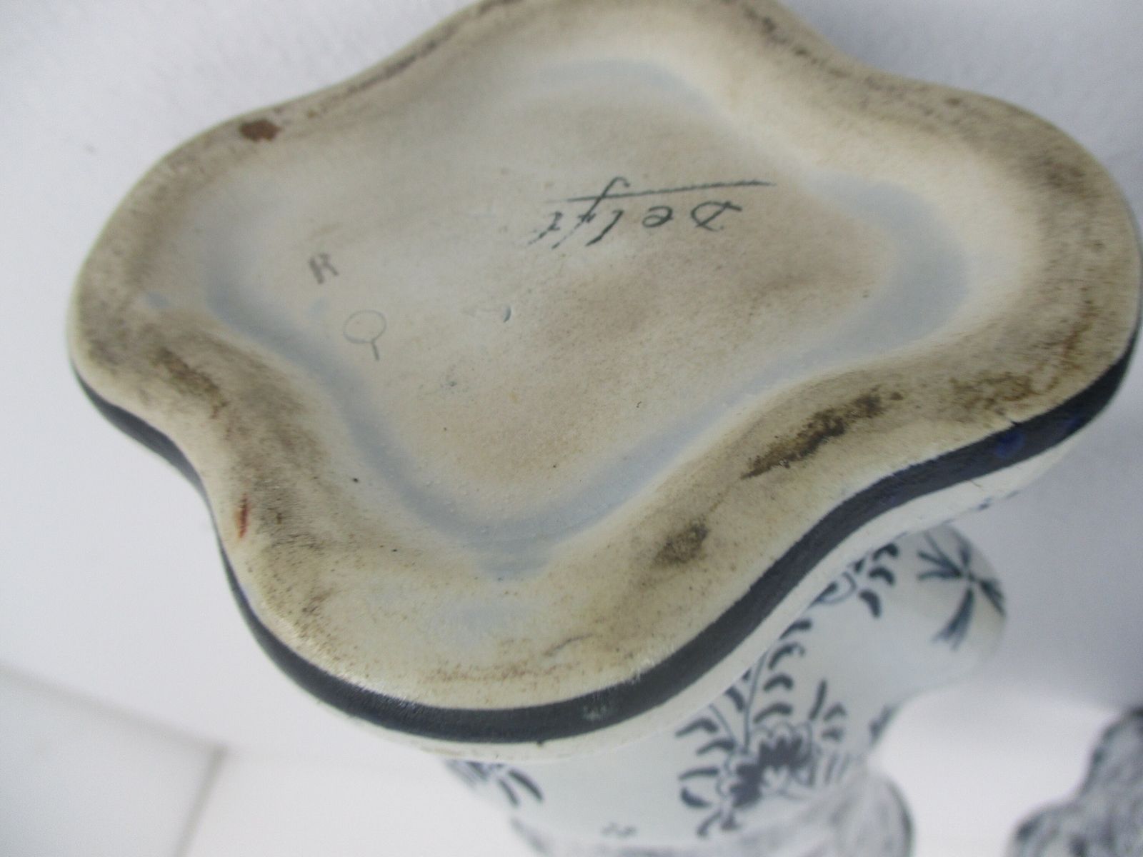 photo furniture Antique  Delft Blue White Garniture Set Two Vases Urn Lidded Extremely Rare 3