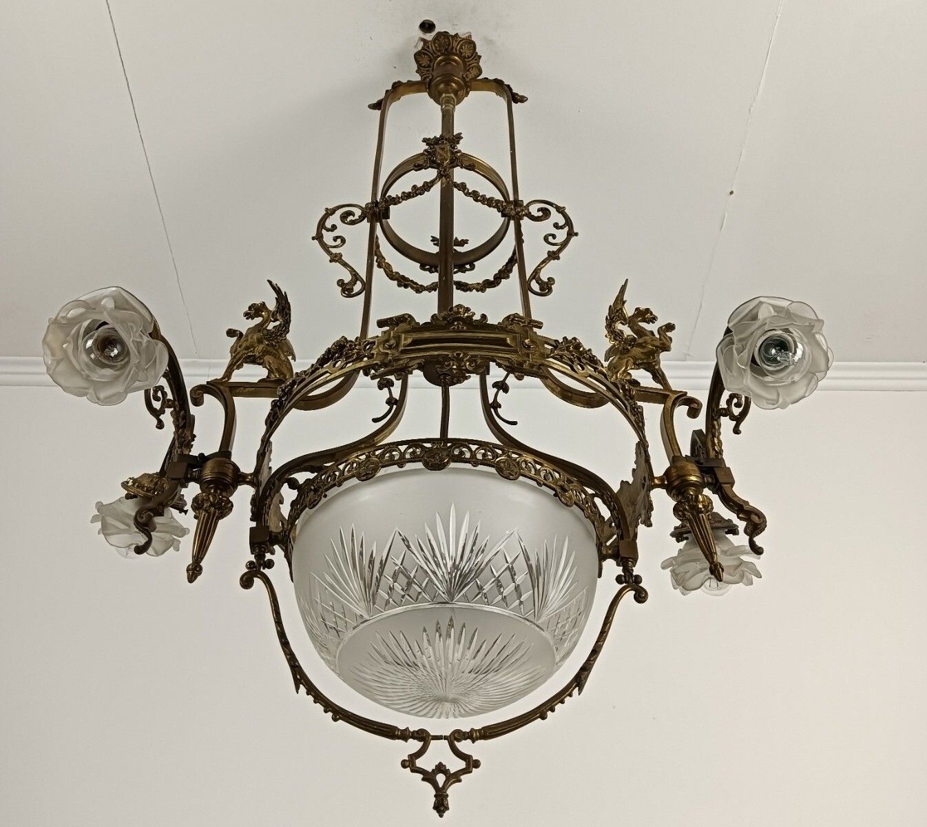 photo furniture Art Nouveau Chandelier Bronze Doré Coat Of Arms Dragons Huge  5 Lights Stunning