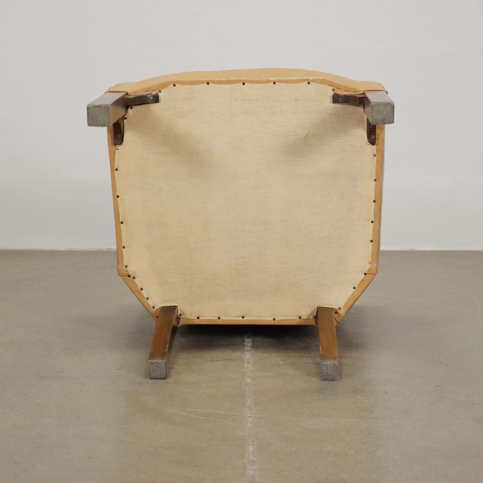 photo furniture Armchair Leatherette Italy 1930s 1940s