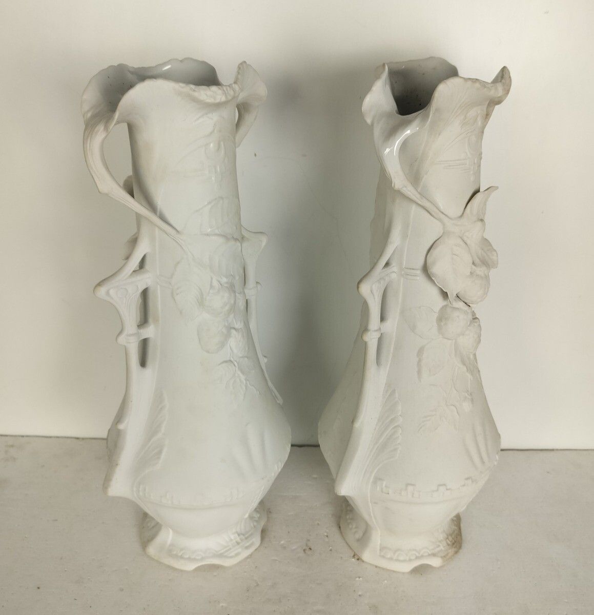 Royal Dux, Pair Vases Bisque, Porcelain  Art Nouveau  1900 Antique Bohemia Austr photo Home Decor