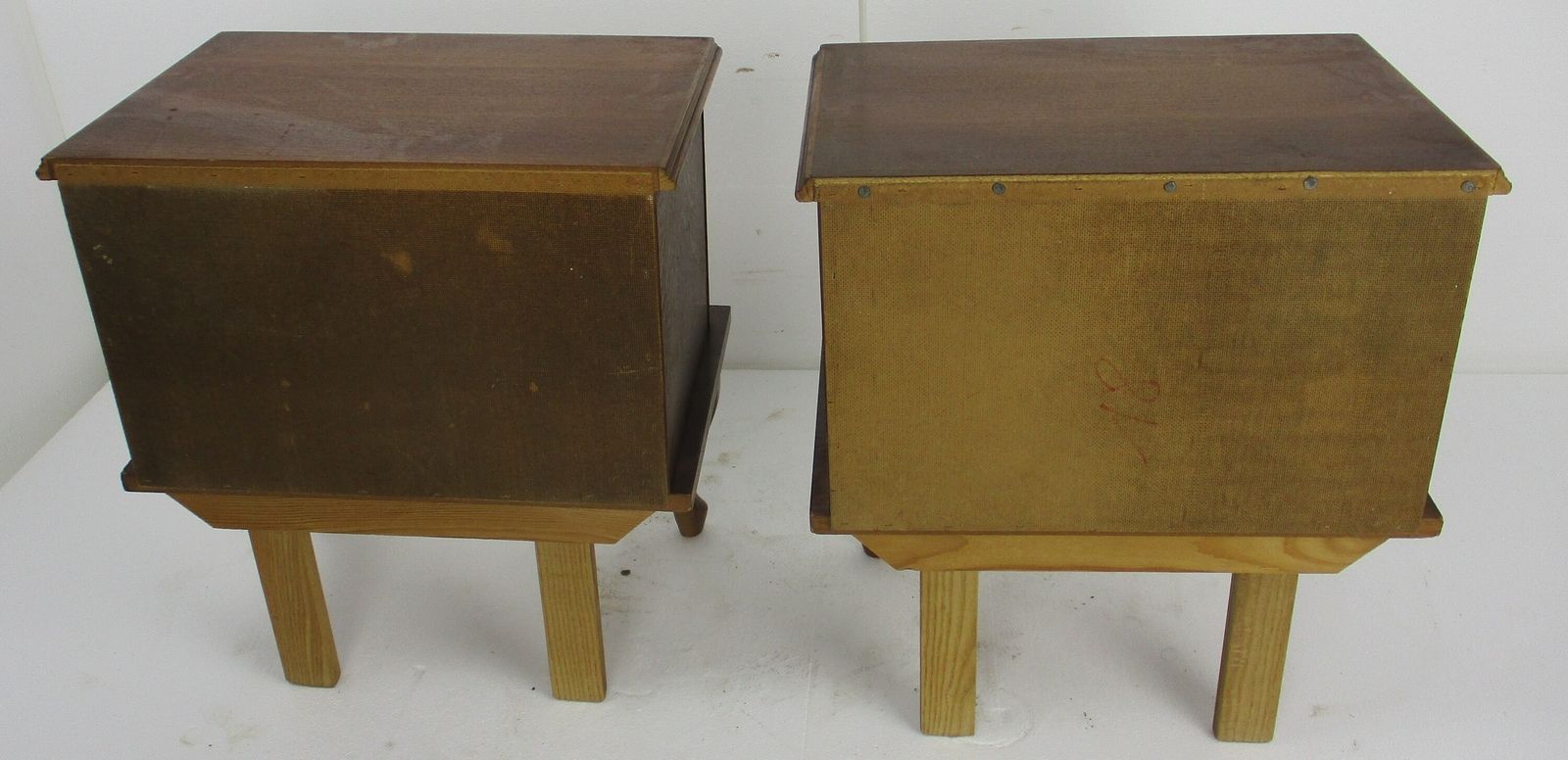 photo furniture Pair Couple Vintage Nightstands End Tables Dresser 50s Vanity Cabinets Louis XVI