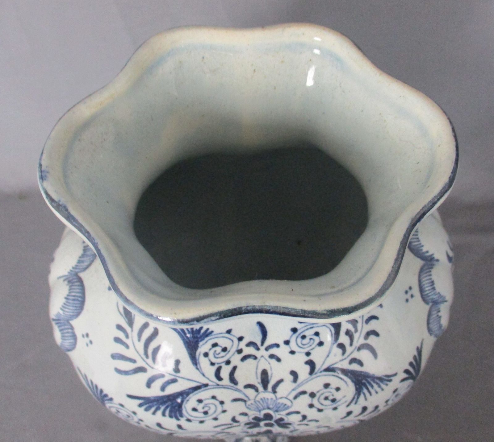 3 Pcs Delft Blue Pottery Garniture Set 2 Trumpet Vases Matching Covered Urn photo vintage