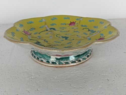 Small Antique Dish Centerpiece Porcelain Chinese Enamel Marked Yellow photo vinterior