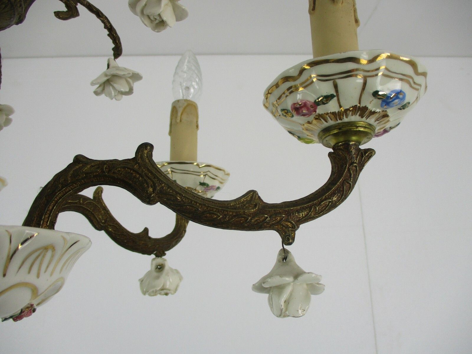 Capodimonte Style Chandelier 6 Arm Italian Porcelain Gorgeous Porcelain Flowers photo 427.0