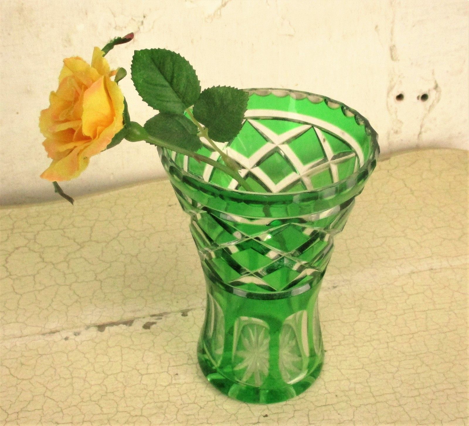 Cut To Clear Crystal Vase Emerald Green Beautiful Stylish 6.10" photo furniture