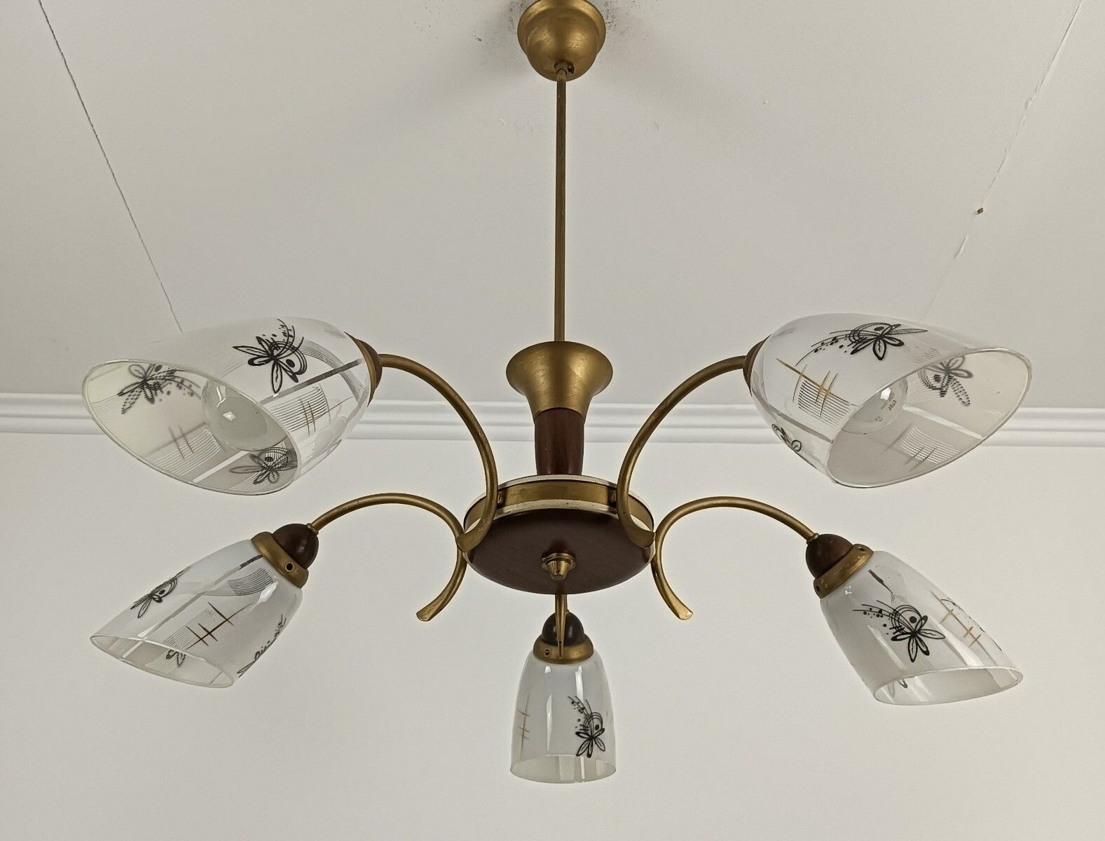 photo furniture Spider Chandelier Art Glass Shades With Butterflies Teak Brass 5 Arm Vintage Pop