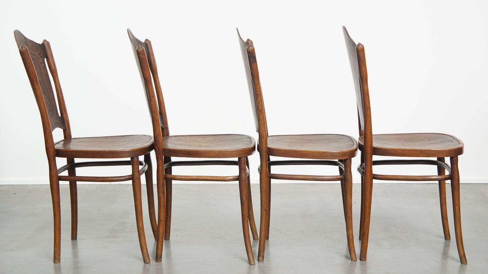 Set Of 4 Original Antique Jacob And Josef Kohn Bentwood Design Thonet Chairs From The Early 20th Century With Beautiful Carvings photo for sale