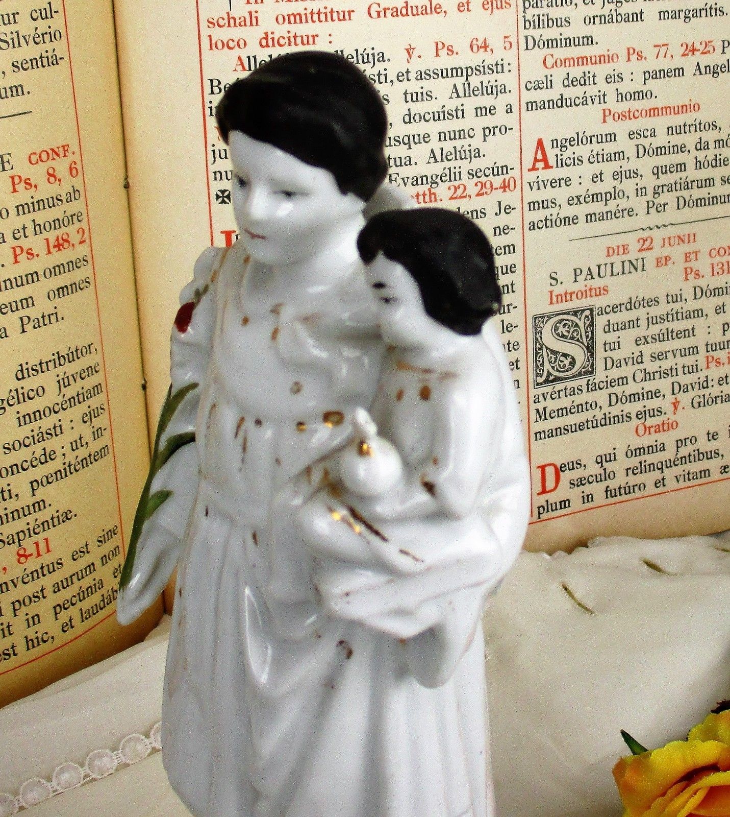 Antique 1900 Vieux Paris Porcelain  Statue H. Heart Virgin Mary Infant Jesus 9" photo vinterior