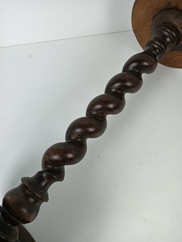 photo furniture Vintage Barley Twist Twisted Hand Carved Wooden Pedestal Plant Stand Side Table