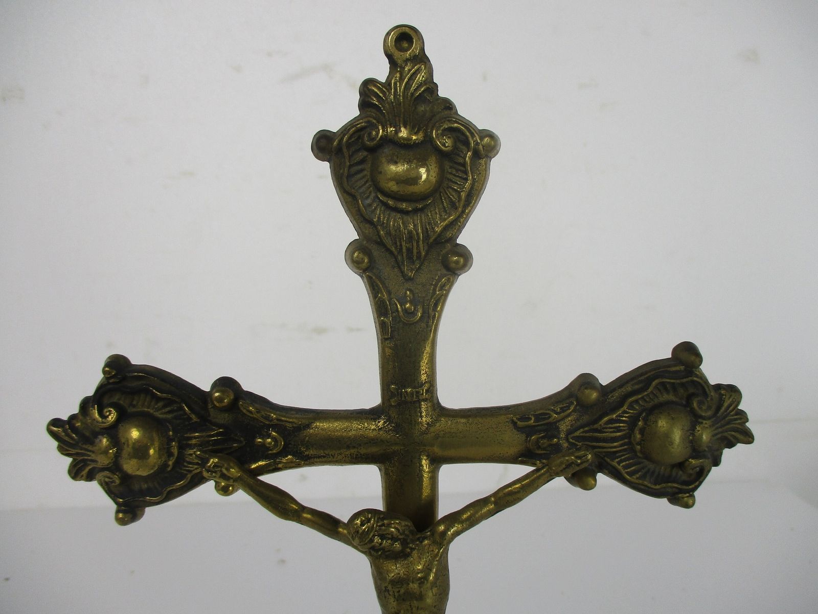 Brass Table Standing Crucifix Cross Jesus Christ Calvary Ornate Lion Feet 14.96& photo furniture