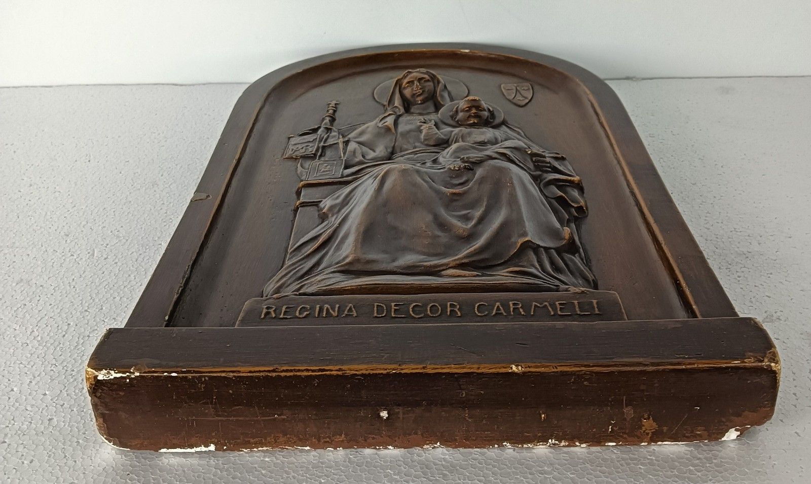 photo furniture Regina Decor Carmeli Our Lady Beauty Of Carmel With Infant Jesus Wall Plaque Pla