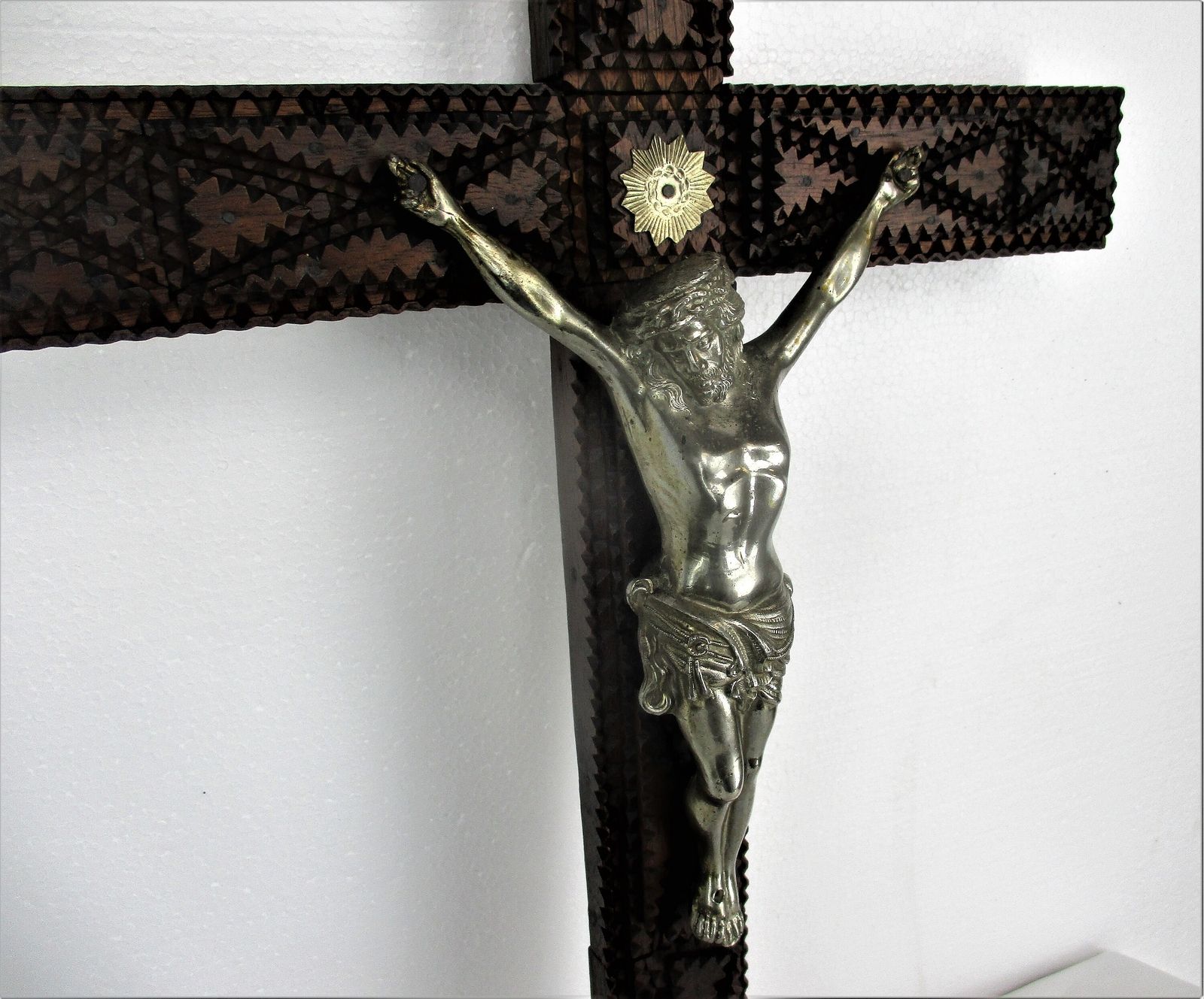 Large Tramp Trench Tramp Folk Art Hanging Hand Carved Wooden Crucifix Spelter photo 117.0