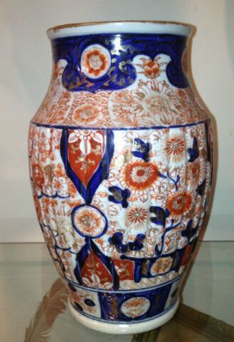 Ribbed Porcelain Vase "Imari" 19th Century