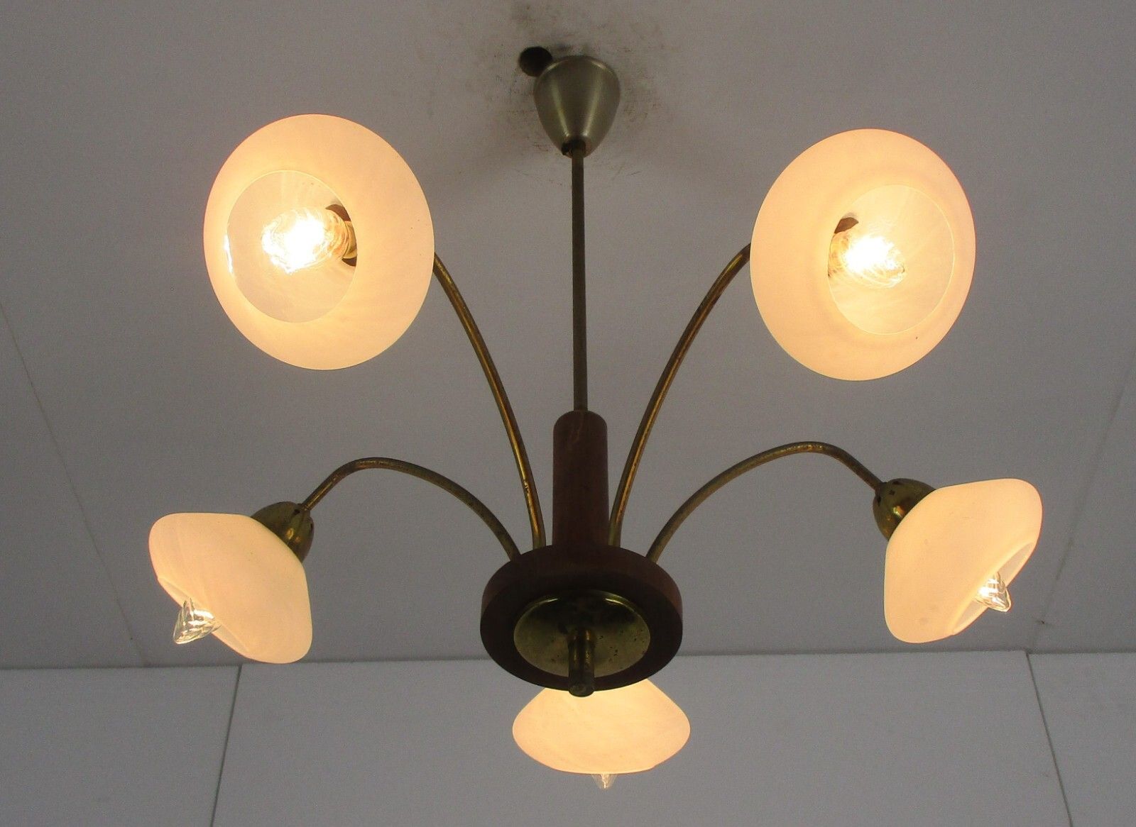 Mid Century Spider Chandelier 5 Lights Arms Wood Brass Glass Shades Pop Art photo Lighting