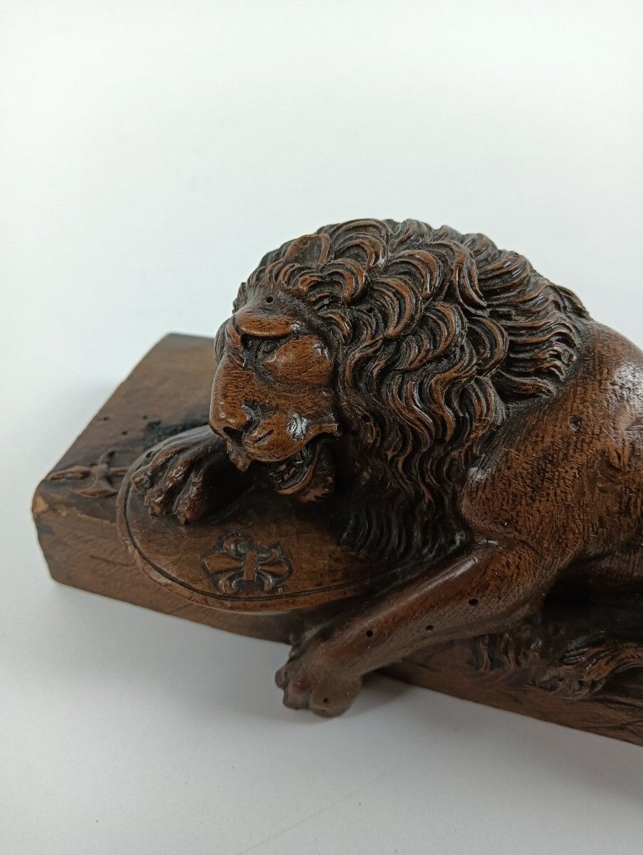Antique Hand Carved Wooden Wood French Lion Figurine Carving Sculpture 19th Cent photo vintage