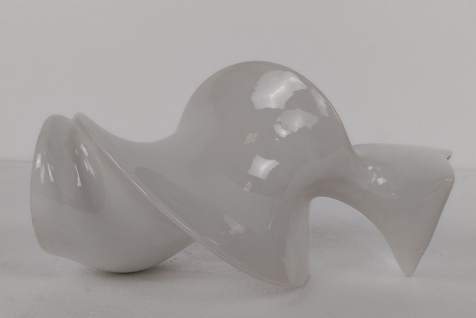 Occato  Gigante & Zambusi Post Modern Vase By Sicart Italy Space Age Twisted Whi photo buy