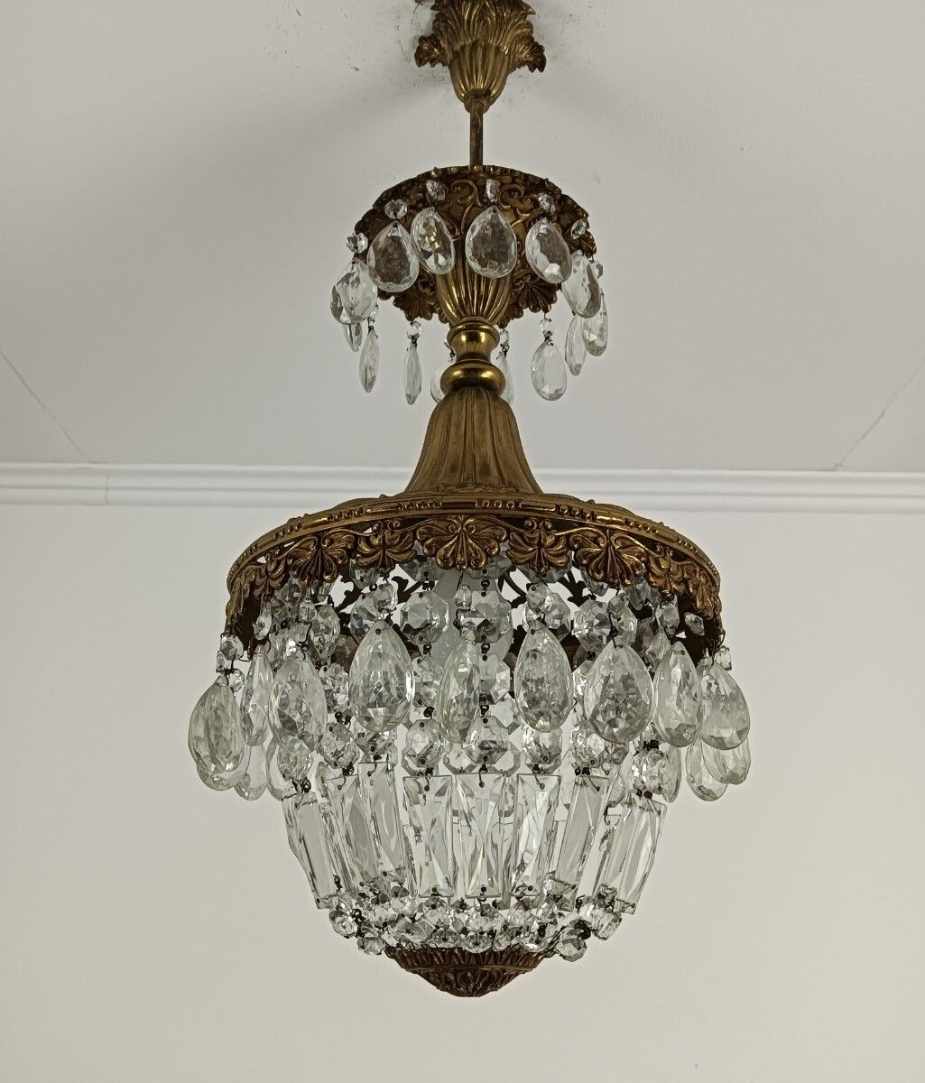 French Wedding Bag Chandelier Romantic Ornate Brass 1 Light Art Glass Prisms Vin photo 405.0