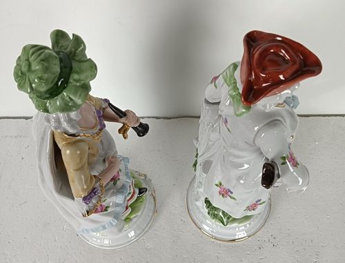 Two Statue Figurines Hunt Man Lady Blowing Horn Porcelain Hand Painted Porcelain photo vintage