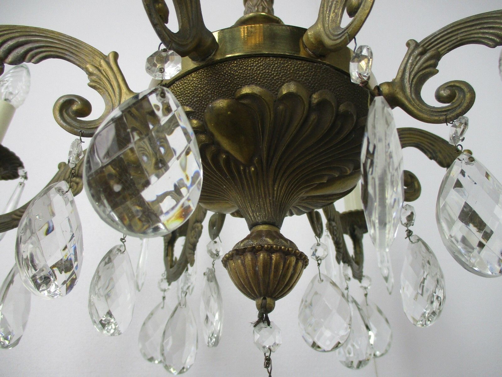 8 Arm Lights Chandelier Revival Hollywood Regency Style Brass Ornate Prisms photo vinterior