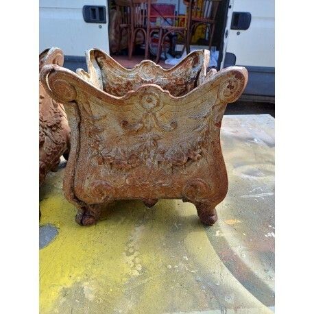 Pair Of Enamelled Cast Iron Planters From 1900 From Charleville Mézières photo vintage