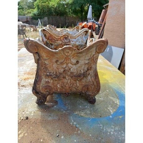 photo for sale Pair Of Enamelled Cast Iron Planters From 1900 From Charleville Mézières