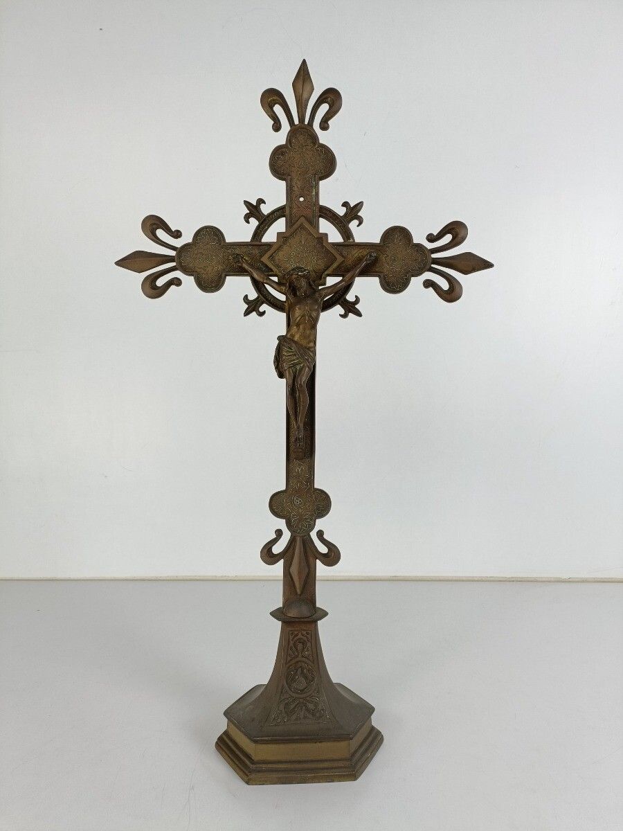 Standing Table Altar Crucifix Cross Ornate Brass Jesus Christ French Fleur De Li photo furniture