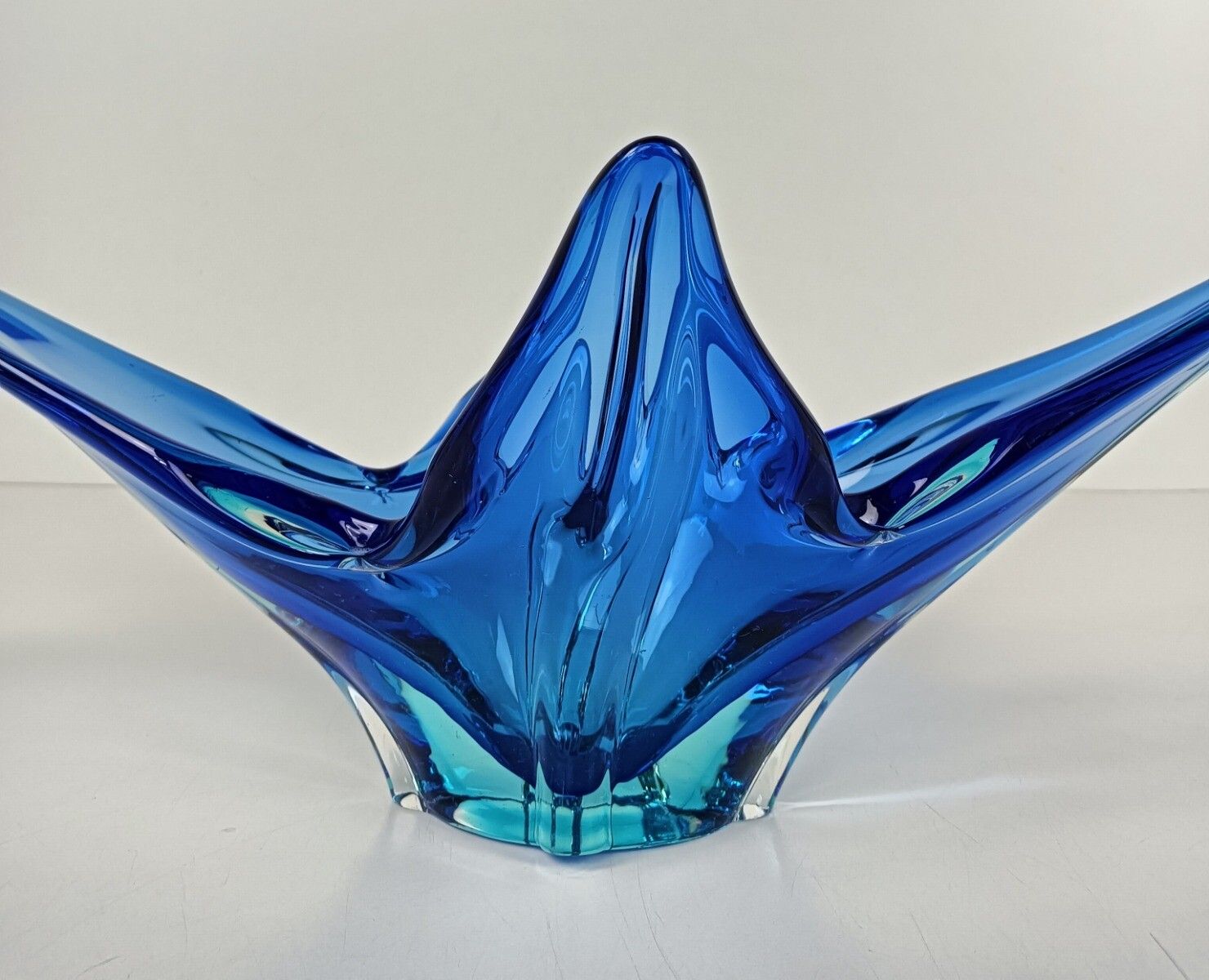 Gorgeous Bowl Dish Centerpiece Blue Art Glass Murano Italy Vintage photo vinterior