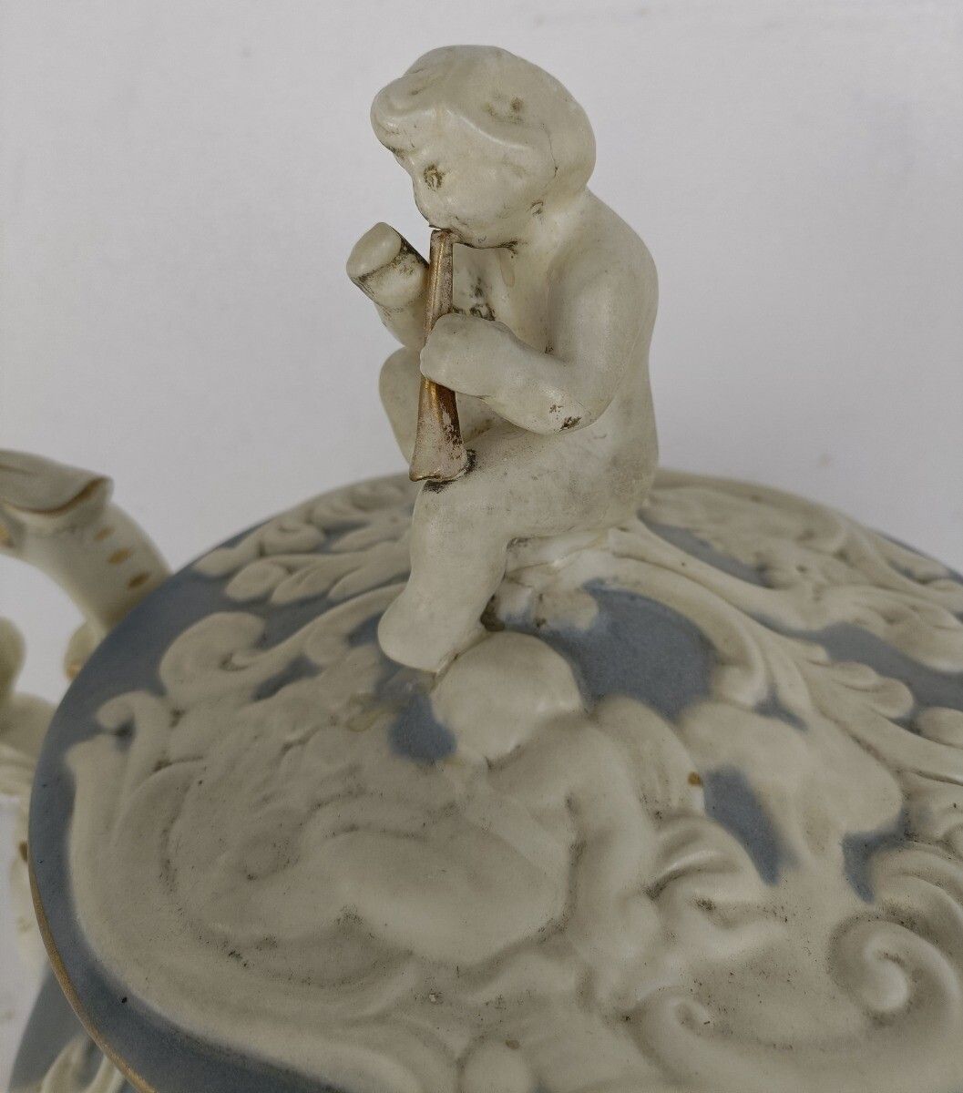 Xl Urn Vase Baby Blue White Wedgwood Jasperware Style Italian Sesto Fior Colorat photo for sale